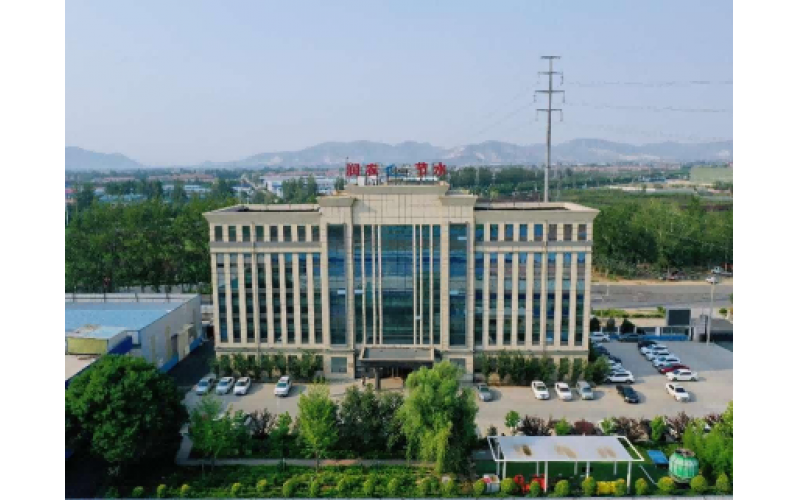 Генеральный директор ?Руннун Цзешуй? Дин Хуэйцзюнь назначен отраслевым наставником в Хуачжунском сельскохозяйственном университете для углубления интеграции образования, исследований и производства.